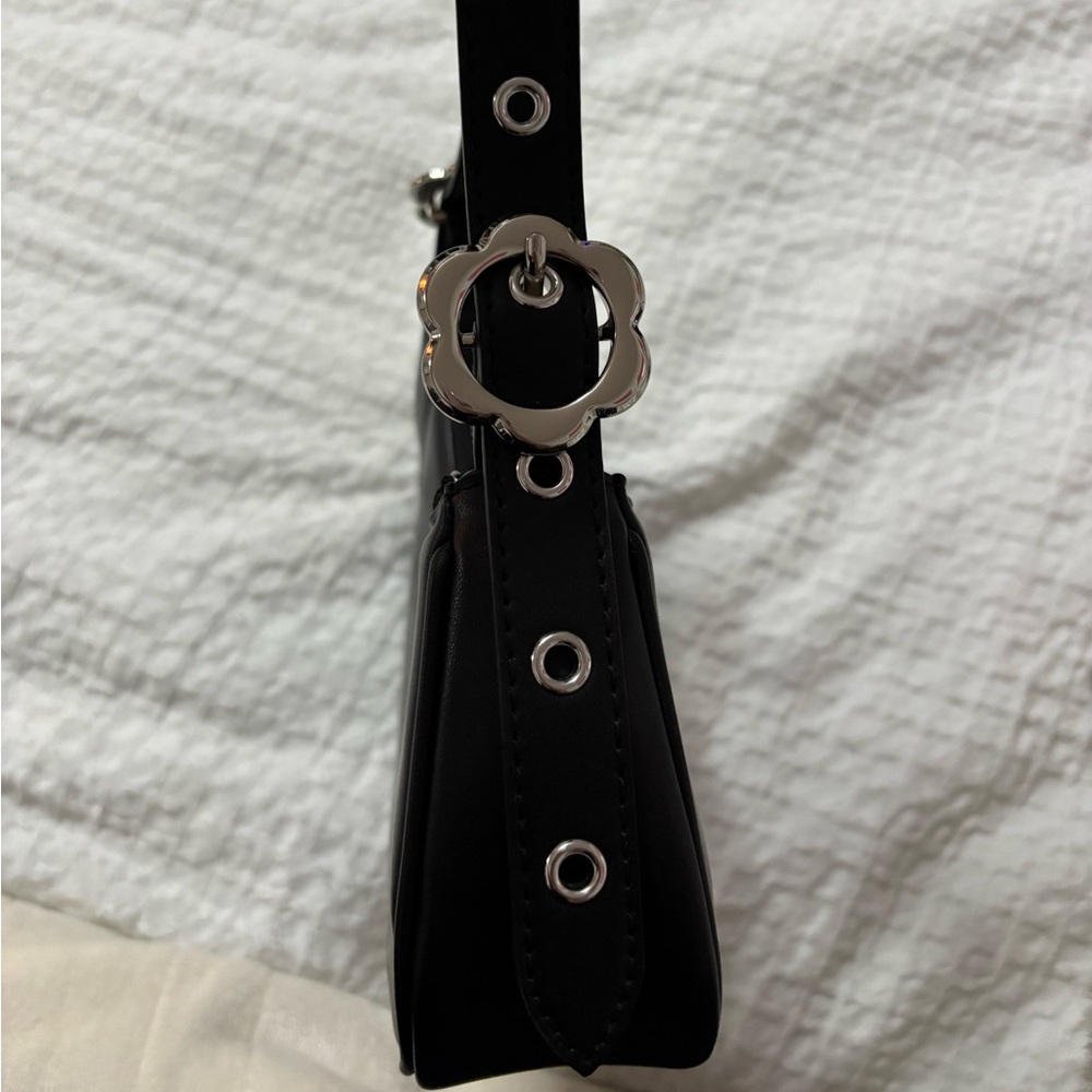 Charles & Keith shoulder bag - Picture 4 of 7